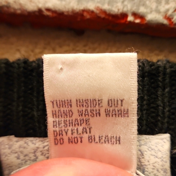 Jessica Steven's Crew Neck Sequins Long Sleeve Black Sweater Colorful - Picture 7 of 7